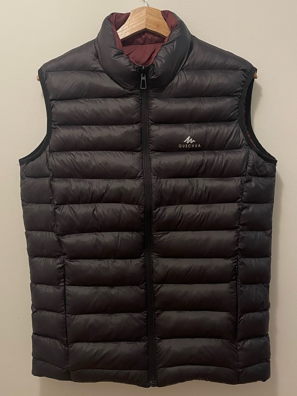 Reversible Quechua Black/Burgundy Quilted Down-Style Vest